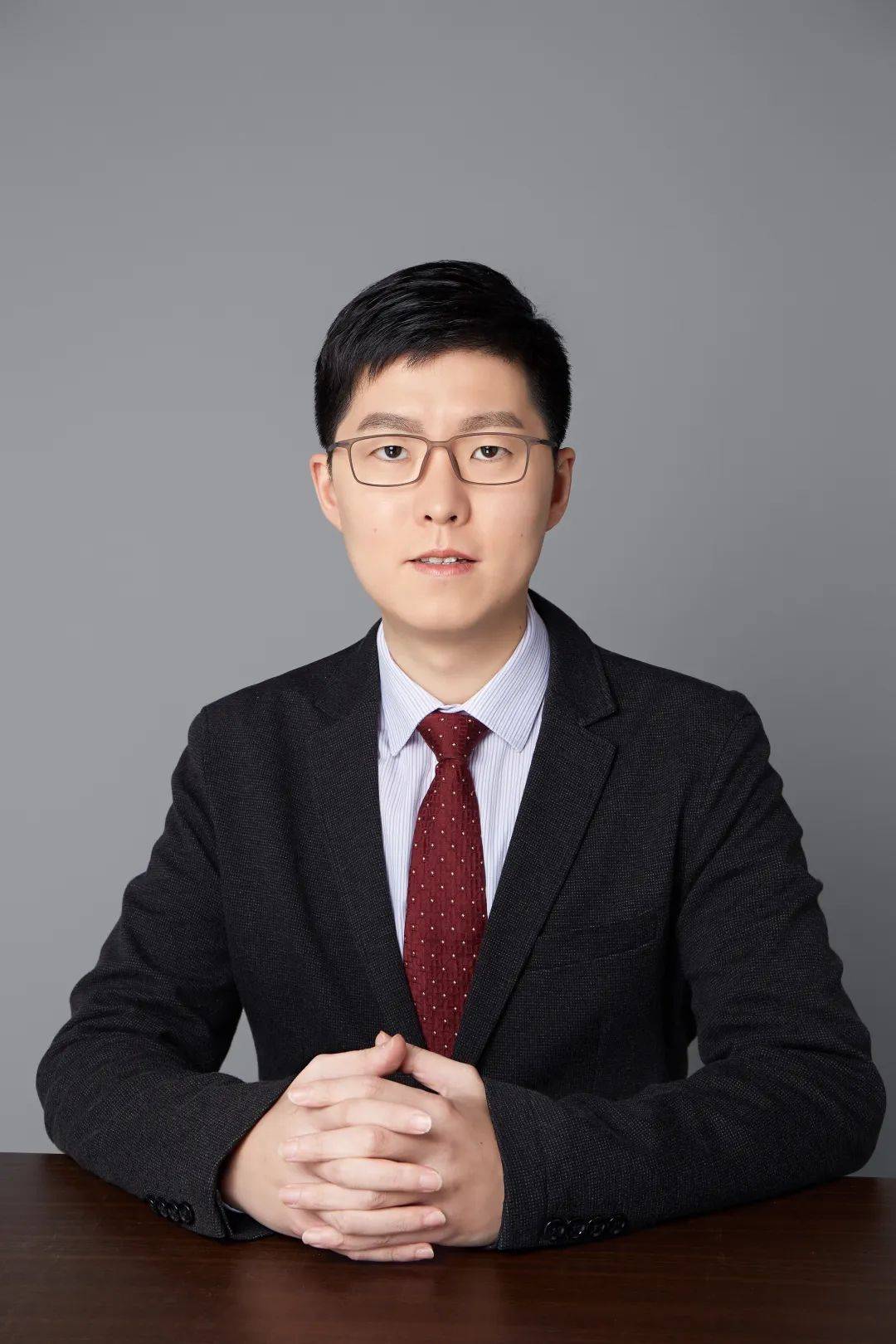 重磅<strong></p>
<p>注册金融分析师</strong>！多家公募巨头发声！