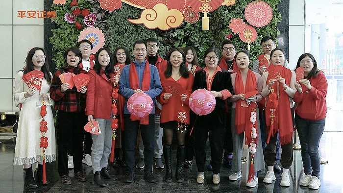 证券“巾帼”：金融圈里乘风破浪的她们