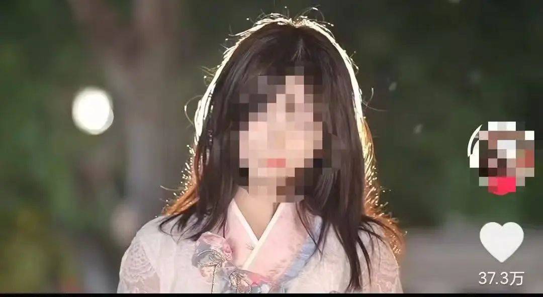 警方凌晨通报：孙某（女<strong></p>
<p>英皇金融</strong>，18岁），被立案调查
