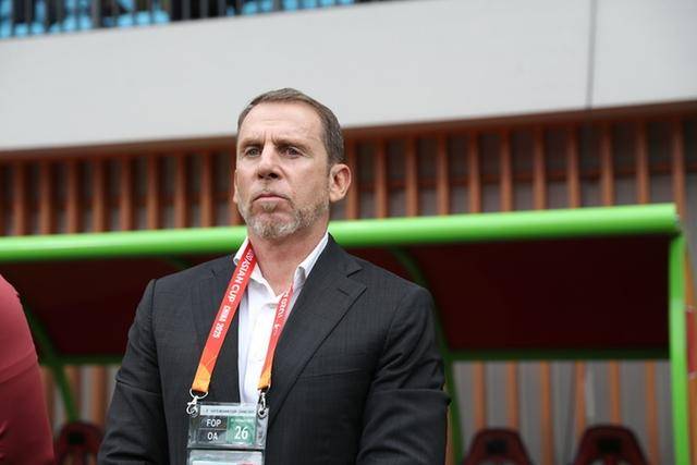 国足新帅人选初定<strong></p>
<p>网易金融</strong>，“老熟人”能走出新路子吗？