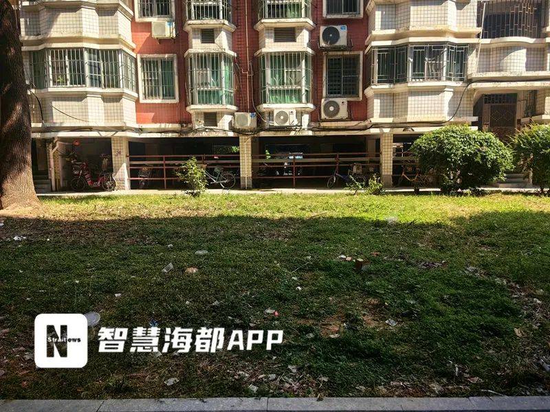 太恶心了！福州一小区业主崩溃：“有人高空抛屎<strong></p>
<p>阿里金融</strong>，溅得到处都是！”