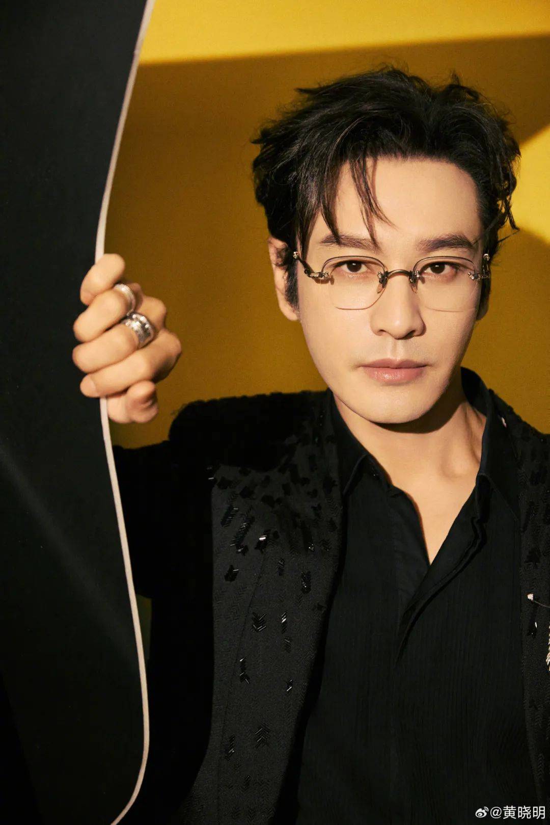 已确认：是知名演员黄晓明<strong></p>
<p>阿里金融</strong>！
