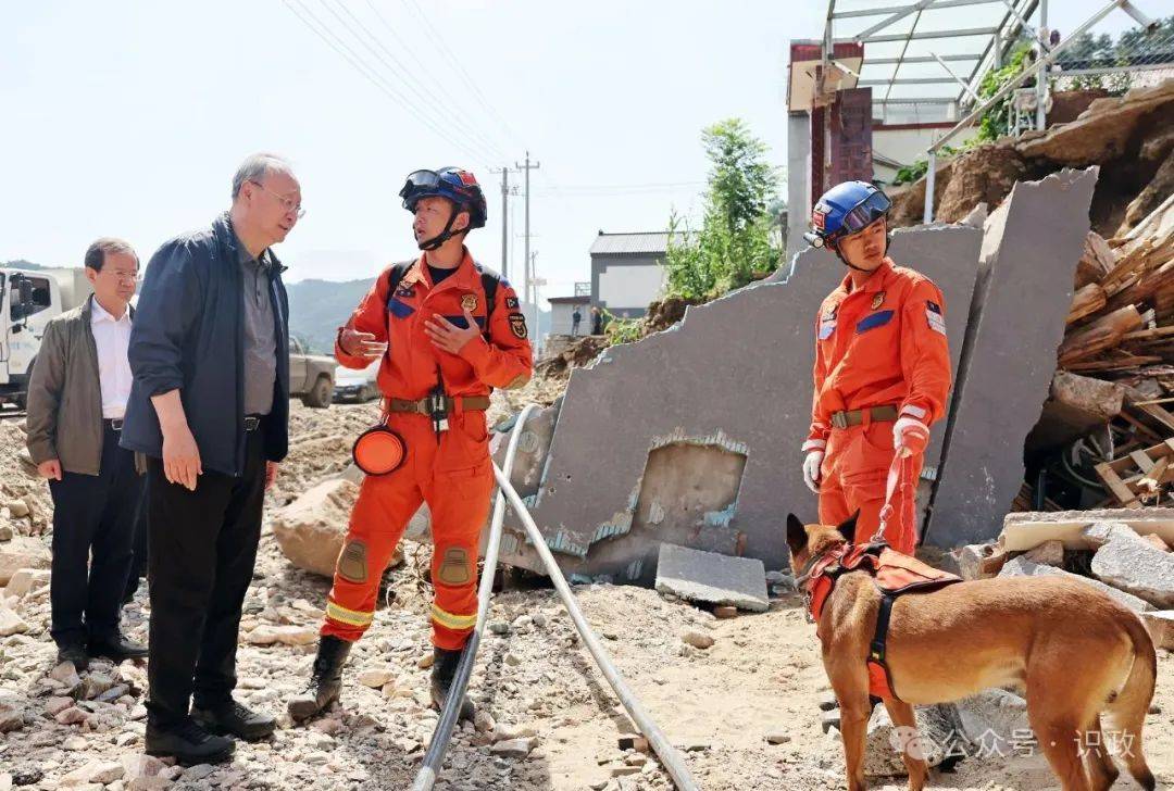 北京市委书记尹力、市长殷勇到怀柔区检查灾后恢复重建工作<strong></p>
<p>四川长虹股票</strong>,看望慰问尹春燕亲属、受灾群众和抢险救灾一线工作人员