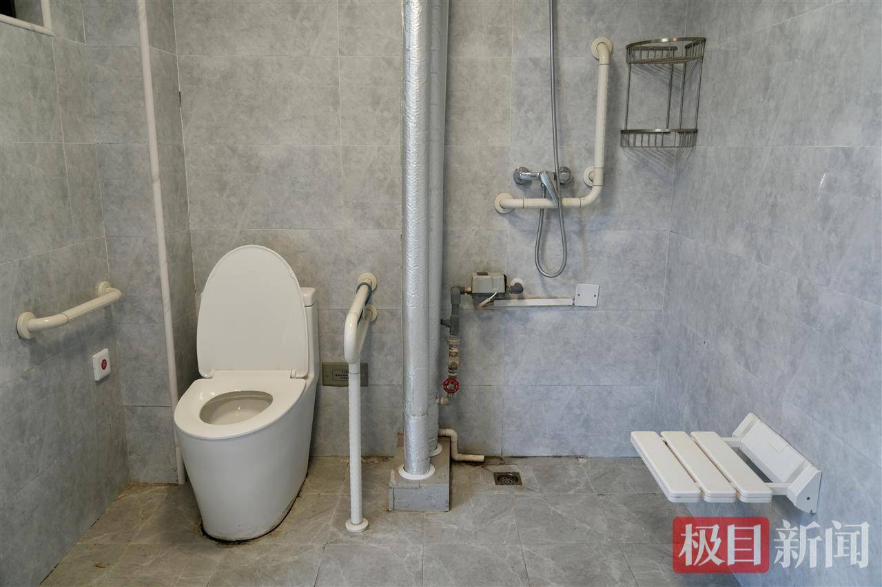 “玻璃娃娃”田艳青踏入武大校园！校方准备无障碍宿舍<strong></p>
<p>比亚迪股票</strong>，母亲能同寝陪读