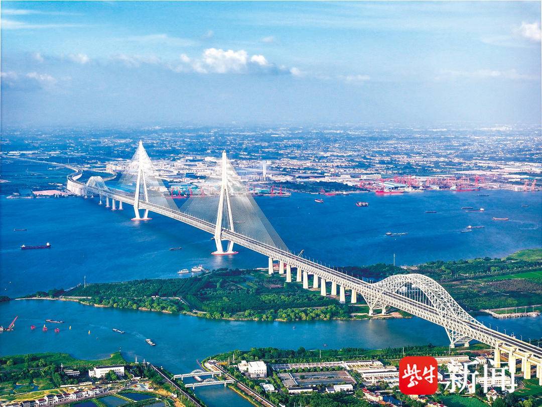 常州⇌泰州20分钟<strong></p>
<p>黑芝麻股票</strong>！世界最大跨度斜拉桥—常泰长江大桥正式通车