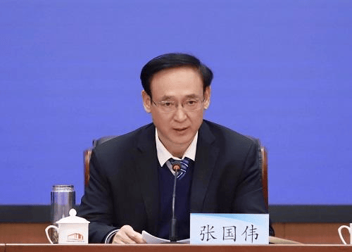 当过市长、市委书记、厅长<strong></p>
<p>长电科技股票</strong>，张国伟主动投案