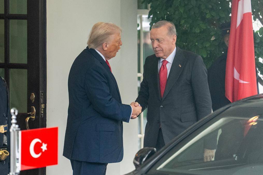 又变了？特朗普称对乌用美制远程武器袭俄持开放态度