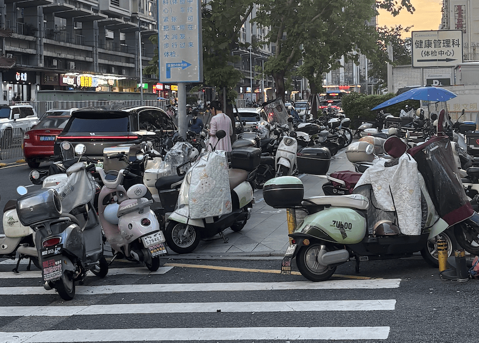 深圳一医院门口被指“举步维艰”<strong></p>
<p>常山北明股票</strong>!整治后记者实探:仍很堵