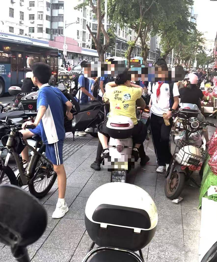 深圳一医院门口被指“举步维艰”<strong></p>
<p>常山北明股票</strong>!整治后记者实探:仍很堵