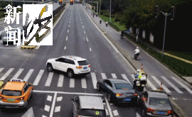 事发上海晚高峰！汹涌车流中<strong></p>
<p>中国石油股票</strong>，一男子绝望跳车，直奔民警而去……