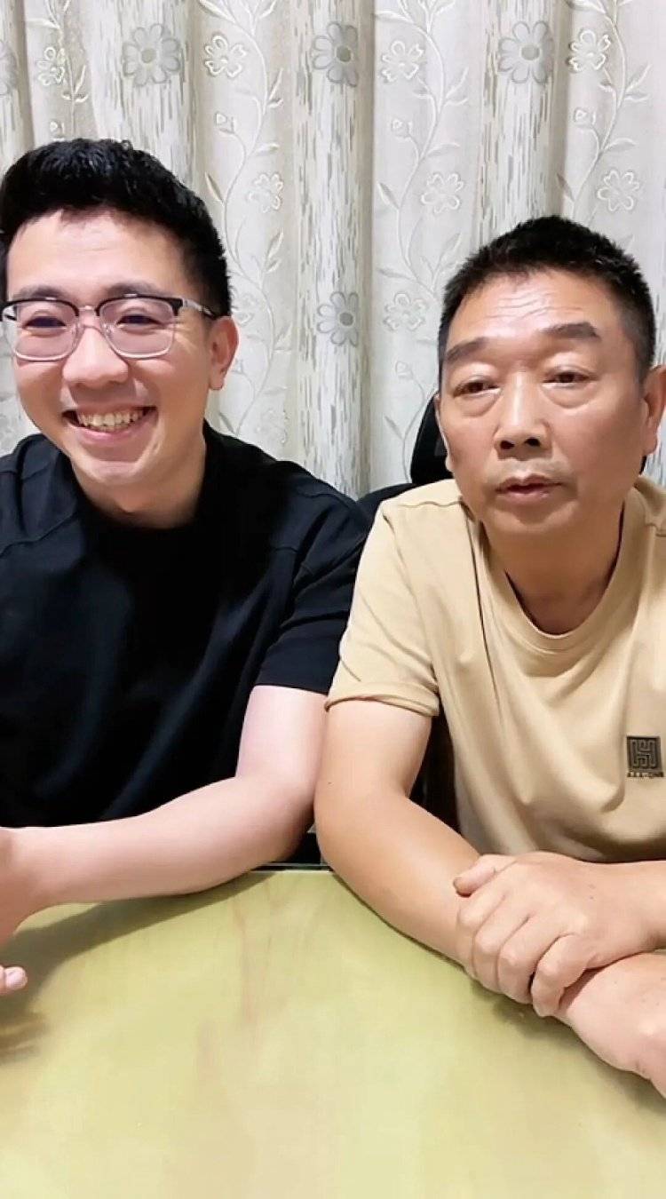 章莹颖男友国庆探望章父并协助直播<strong></p>
<p>百度股票</strong>,网友劝其早点结婚,本人回应