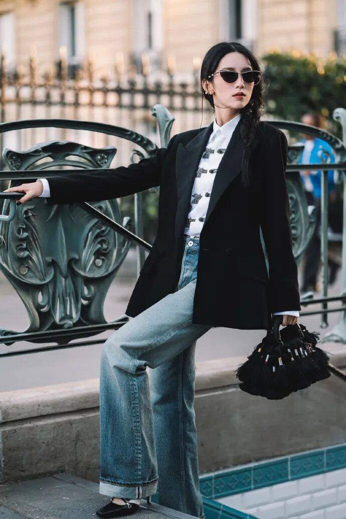 时装周上的女明星<strong></p>
<p>京东方a股票</strong>,秋冬氛围感一键封顶!