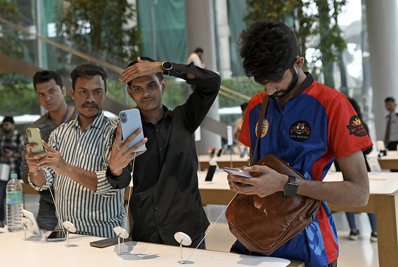 印度政府被曝正积极鼓励海外印度人回国<strong></p>
<p>中国银行股票</strong>,但想让这些人从美回国绝非易事