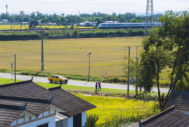 阖家团圆时<strong></p>
<p>中国银行股票</strong>,他们守护蓉城灯火