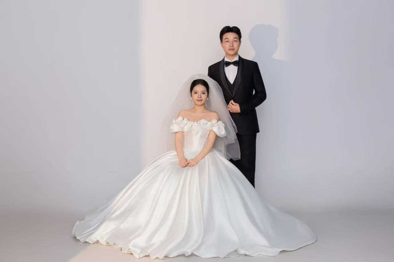 那个让老师骄傲的“调皮”班级!30年同学聚会<strong></p>
<p>以岭药业股票</strong>,还伴有一封来自贵州的感谢信