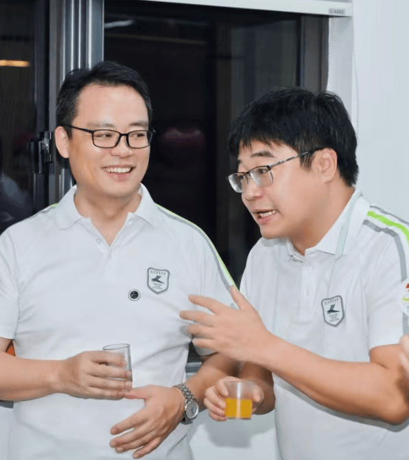 那个让老师骄傲的“调皮”班级!30年同学聚会<strong></p>
<p>以岭药业股票</strong>,还伴有一封来自贵州的感谢信