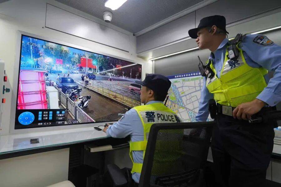 突然群发<strong></p>
<p>360股票</strong>！大批上海市民收到警方短信！全市爆火网红已被锁定...有爸爸因孩子违规被罚款