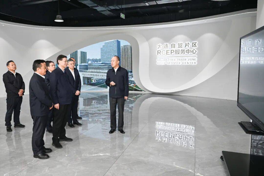 新任辽宁省委书记许昆林<strong></p>
<p>360股票</strong>,到大连调研