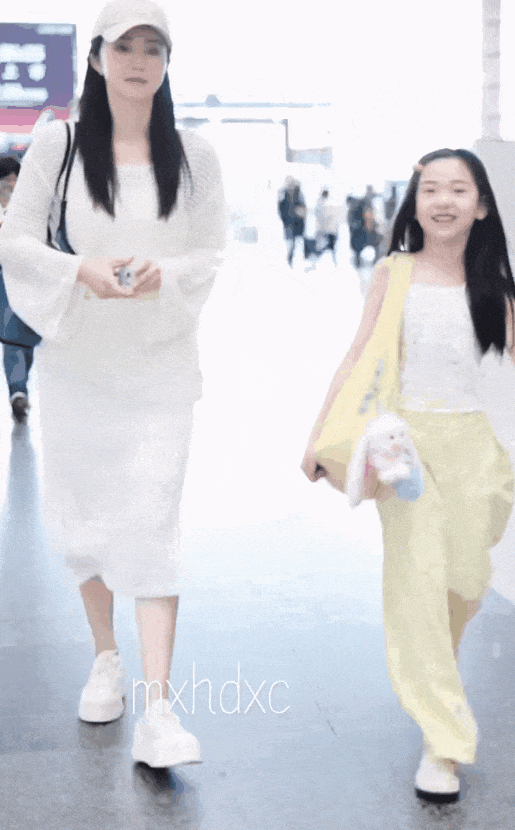 9岁小酒窝<strong></p>
<p>360股票</strong>,大大方方成顶流