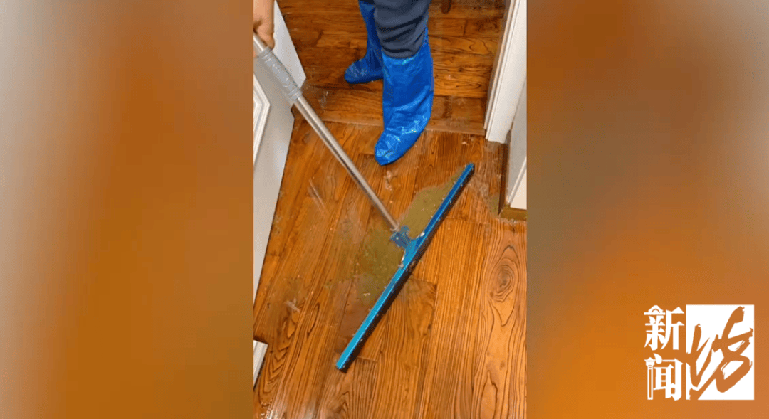 上海一业主推开家门瞬间懵了<strong></p>
<p>方正科技股票</strong>!精装房竟成“化粪池”……