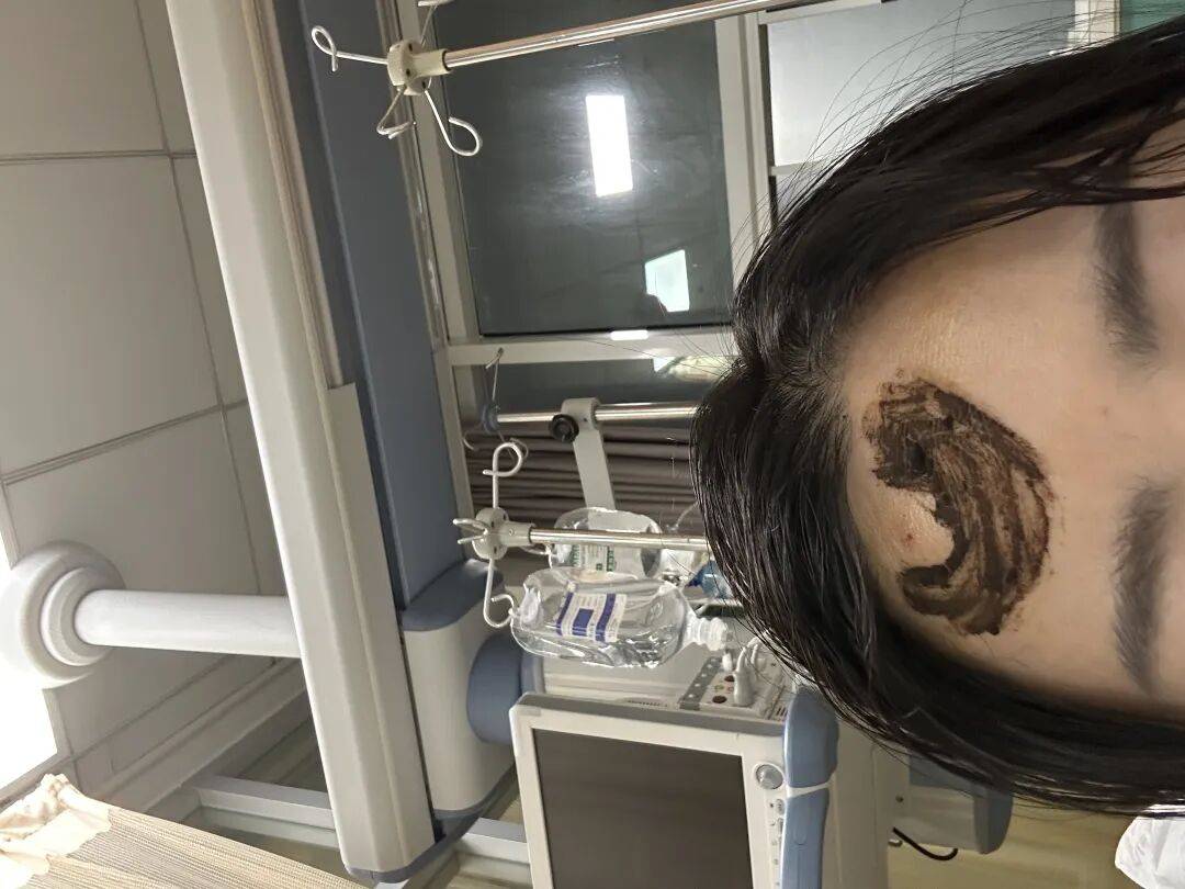 4名游客景区内遭马蜂袭击<strong></p>
<p>方正科技股票</strong>,旅游度假区:是森林公园不卖门票,蜇伤先就医后提供证据投诉