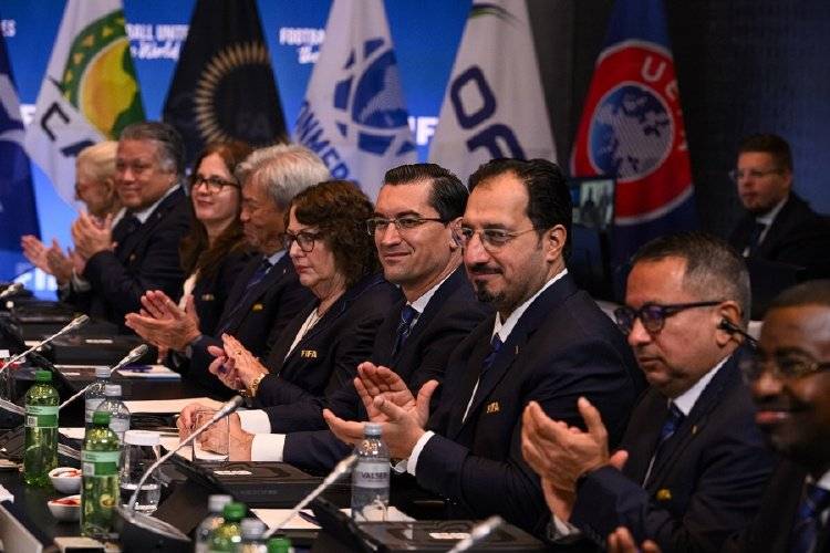 演都不演了?沙特和卡塔尔受“特殊照顾”<strong></p>
<p>方正科技股票</strong>,亚洲区世预赛引发巨大争议