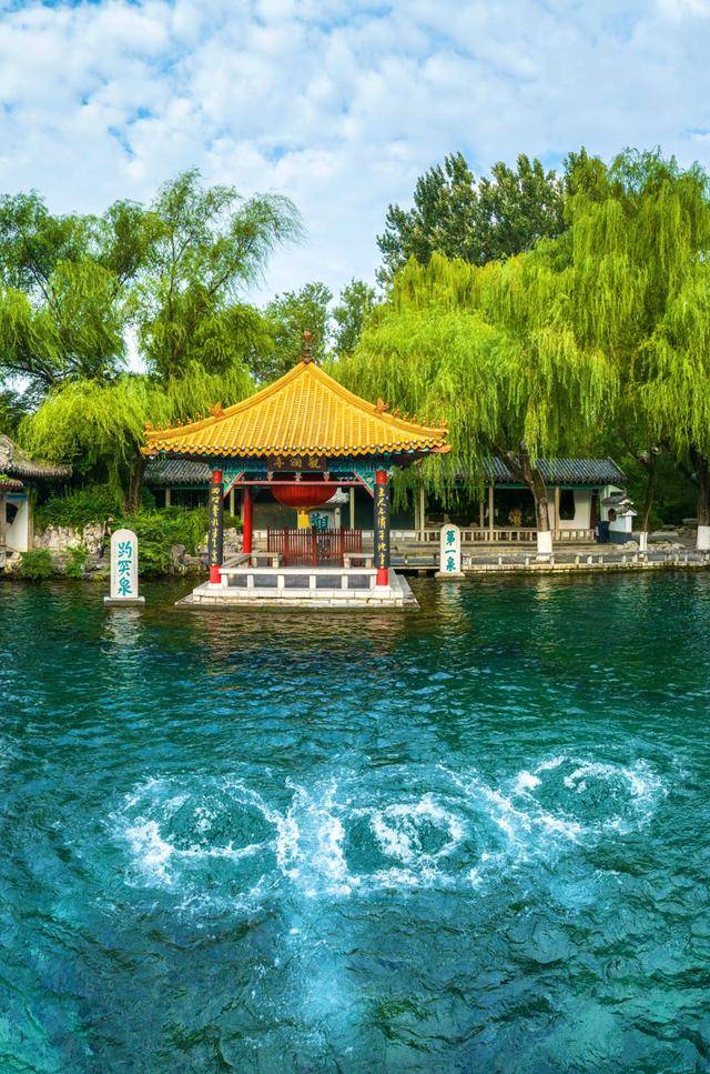 趵突泉地下水位突破30米大关<strong></p>
<p>方正科技股票</strong>!济南泉水进入最佳观赏季