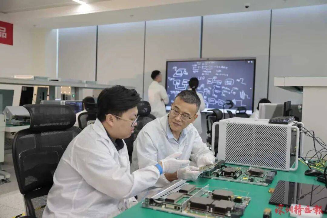 突破封锁<strong></p>
<p>京东股票</strong>!国产!!可满足3-5nm芯片需求!!!