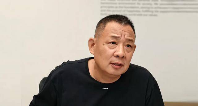 账上躺了41亿，于东来烦恼人太多