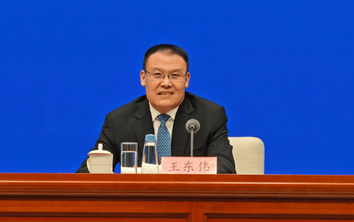 中央批准:财政部副部长王东伟<strong></p>
<p>谷歌股票</strong>,任安徽省委常委