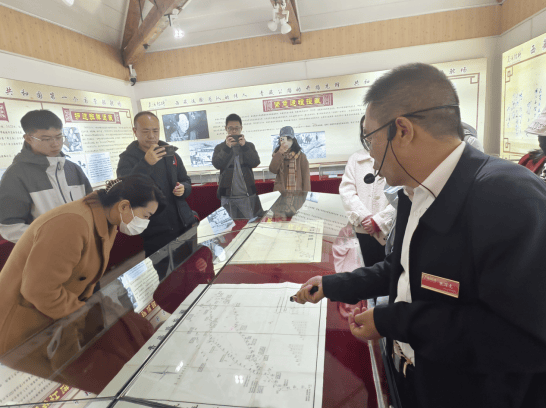 【央媒看乌兰】青海乌兰:双峰驮起家国梦<strong></p>
<p>谷歌股票</strong>,悠扬驼铃映山河