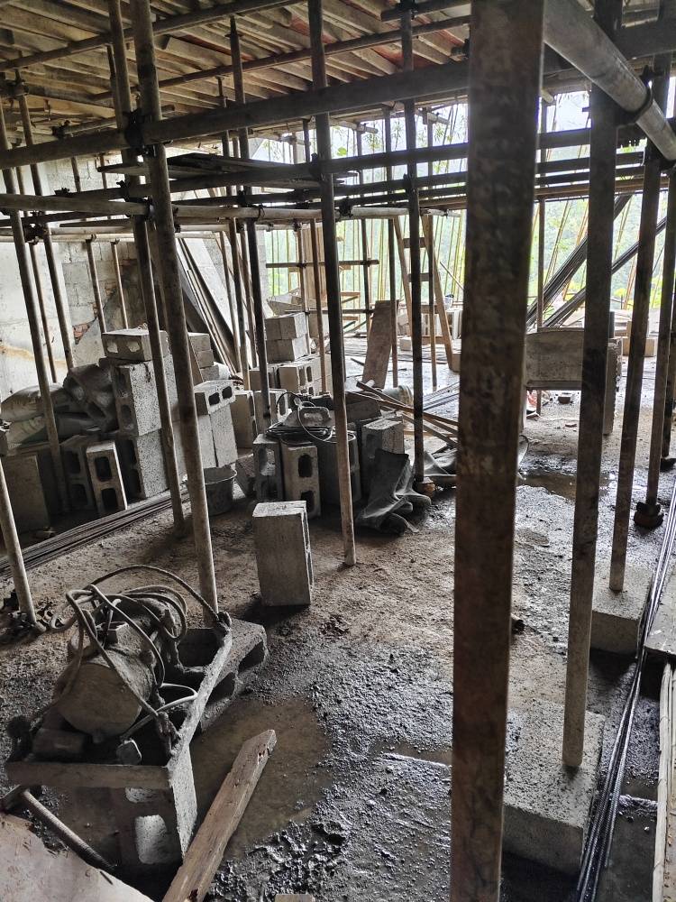 重庆巫溪一小区1楼4户业主联合私挖地下室?回应:已责令停止施工<strong></p>
<p>北方稀土股票</strong>,正房屋进行鉴定