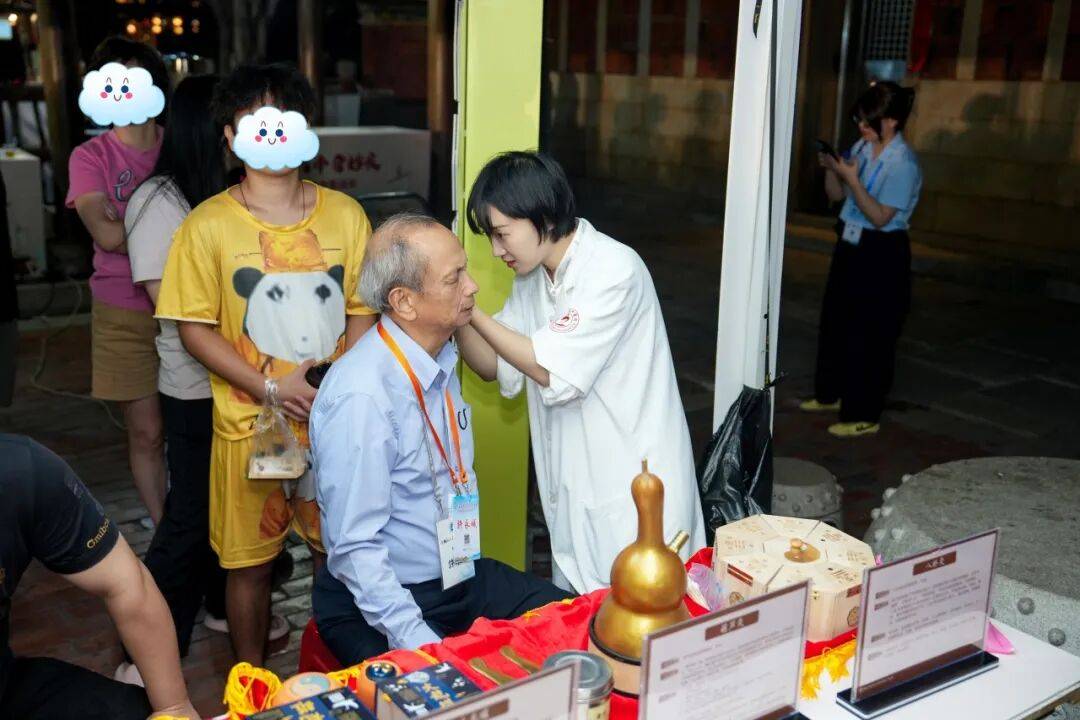 当“岐黄”遇上“市集”<strong></p>
<p>上海贝岭股票</strong>,这场城市养生派对玩出健康新花young!