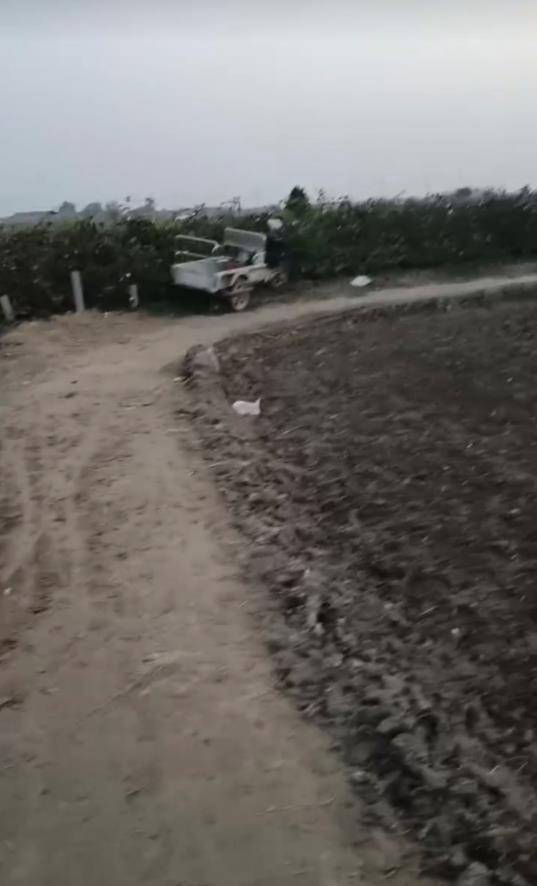 山东一残疾村民称4米宽田间生产路被占只剩2米<strong></p>
<p>恒瑞医药股票</strong>,收割机无法下地,多次反映未见效,村干部:争取一周内解决