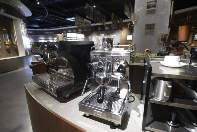 四中全会精神在基层丨记者手记:不产一粒生豆<strong></p>
<p>通富微电股票</strong>,昆山何以打造千亿元级咖啡产业?