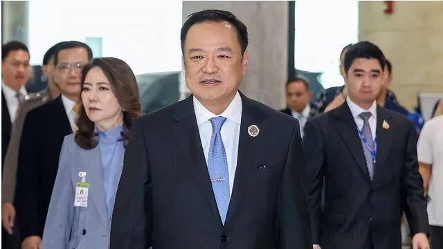 连续有两位国王访华<strong></p>
<p>通富微电股票</strong>,其中一位是建交以来首访,证明了什么?