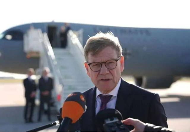 连续有两位国王访华<strong></p>
<p>通富微电股票</strong>,其中一位是建交以来首访,证明了什么?