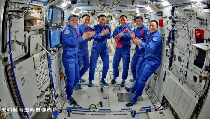 神舟二十号航天员返回任务正有序推进<strong></p>
<p>北方华创股票</strong>,空间站组合体状态正常