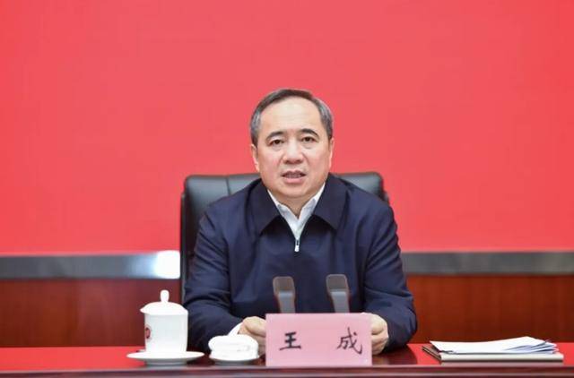 中央批准:中候补任副省级城市市委书记<strong></p>
<p>股票跌</strong>!浙江三地市委书记近期调整