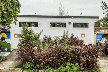 “我只想上个厕所<strong></p>
<p>股票跌</strong>,别考我了行不行!”