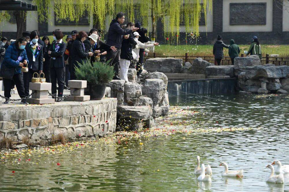 新华社|建立健全基本殡葬服务制度 更好实现“逝有所安”