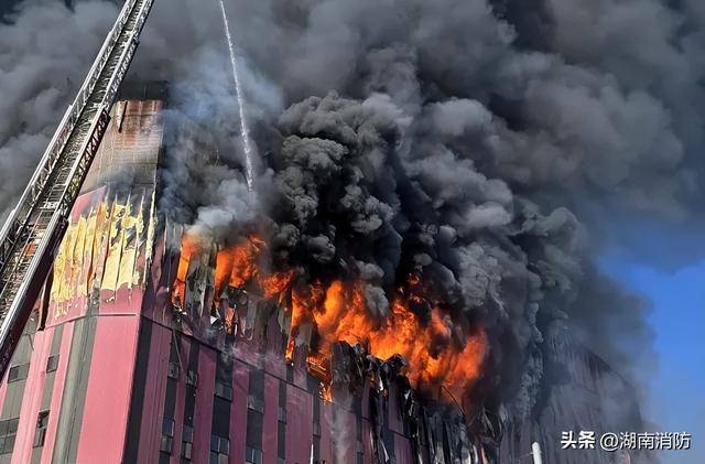 火光冲天<strong></p>
<p>股票跌</strong>!超大物流中心大火烧了60小时!超1000万件衣鞋被烧毁