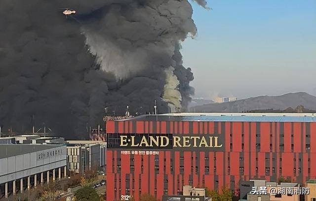 火光冲天<strong></p>
<p>股票跌</strong>!超大物流中心大火烧了60小时!超1000万件衣鞋被烧毁