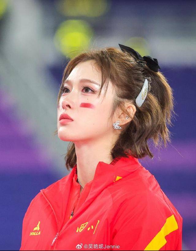 吴艳妮发文：亚锦赛的铜牌和全运会的银牌都有不甘的泪水<strong></p>
<p>隆基绿能股票</strong>，剩余五六年的职业生涯内会全力以赴