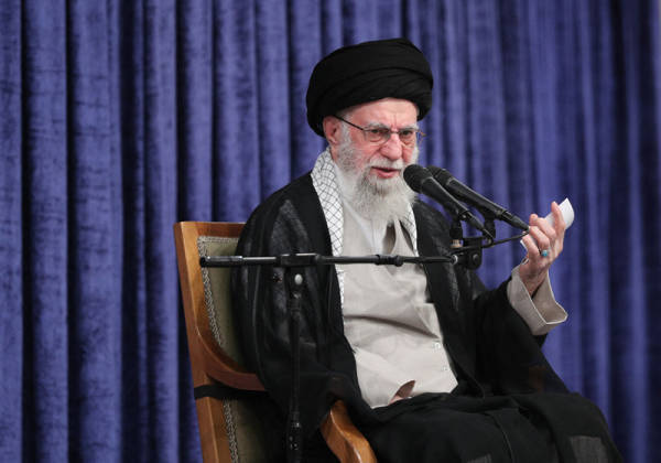 “罕见”<strong></p>
<p>微软股票</strong>,伊朗情报部长公开指责:美以密谋刺杀哈梅内伊