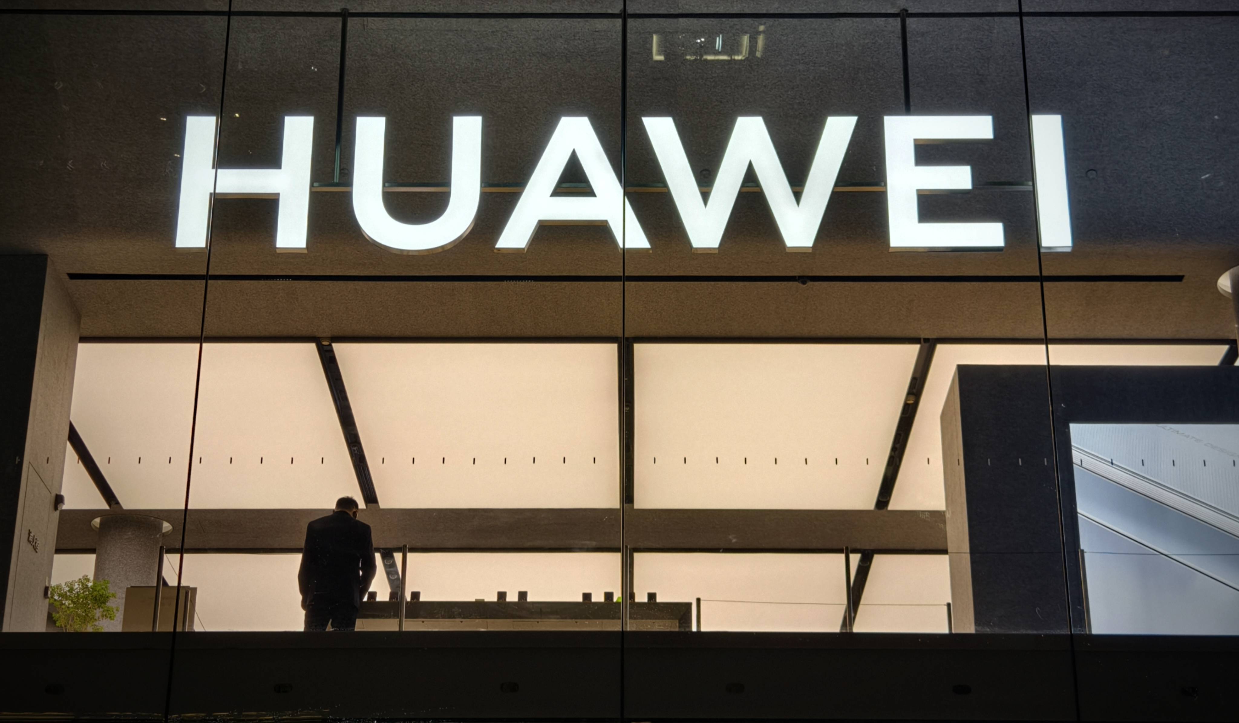 独家|华为Mate80首批备货30万台左右<strong></p>
<p>蔚来股票</strong>,渠道商称“定价很有魄力”