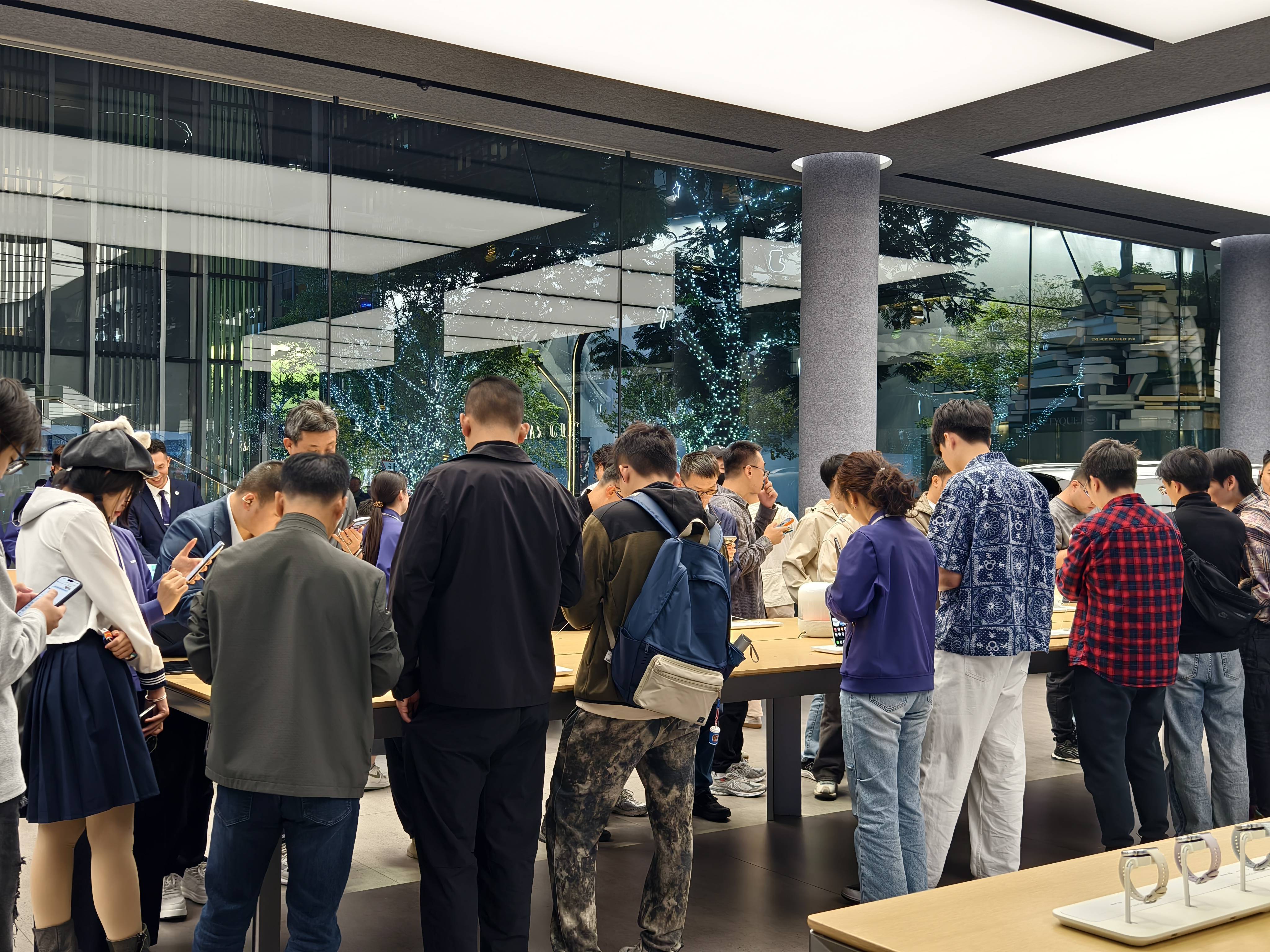 独家|华为Mate80首批备货30万台左右<strong></p>
<p>蔚来股票</strong>,渠道商称“定价很有魄力”