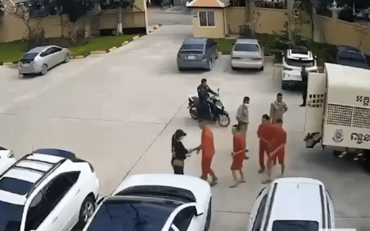 柬埔寨持枪劫囚案仍有一人在逃<strong></p>
<p>三六零股票</strong>,“大嫂”等被控杀人罪等多项重罪