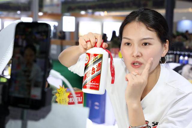 飞天茅台快逼近1499元<strong></p>
<p>三六零股票</strong>了