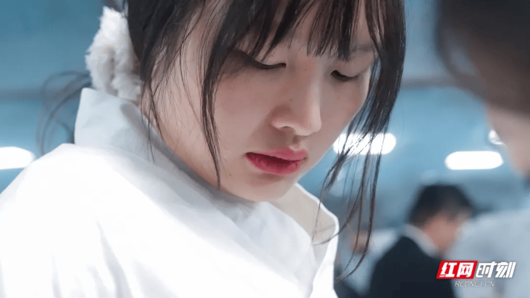 汶川地震被救起的女孩<strong></p>
<p>云南白药股票</strong>,17年后和救她的军人结婚了